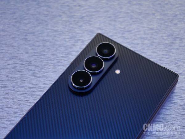 Fold：融合手机平板 三折叠的全新形态开元棋牌网站三星Galaxy Z Tri(图2)