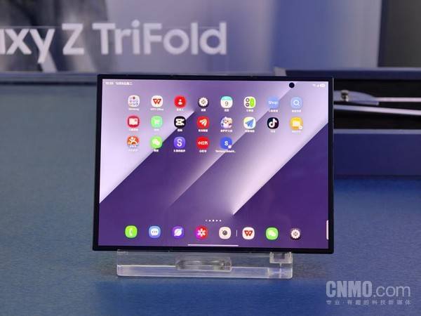 Fold：融合手机平板 三折叠的全新形态开元棋牌网站三星Galaxy Z Tri(图7)