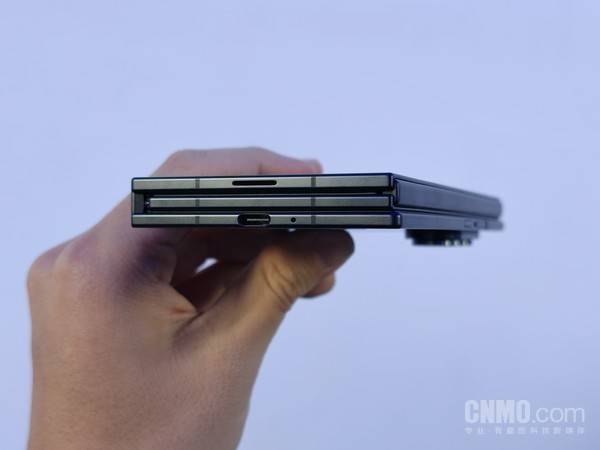Fold：融合手机平板 三折叠的全新形态开元棋牌网站三星Galaxy Z Tri(图8)