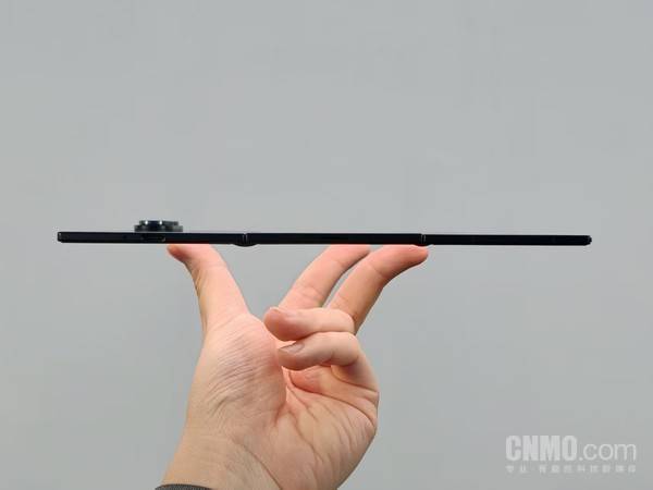 Fold：融合手机平板 三折叠的全新形态开元棋牌网站三星Galaxy Z Tri(图9)