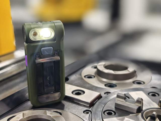 5R：工作场景的磁吸转角照明利器开元棋牌Fenix菲尼克斯SW0(图3)