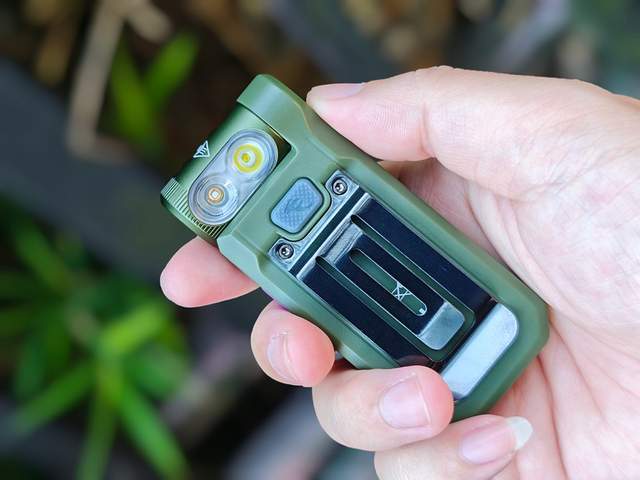 5R：工作场景的磁吸转角照明利器开元棋牌Fenix菲尼克斯SW0(图11)