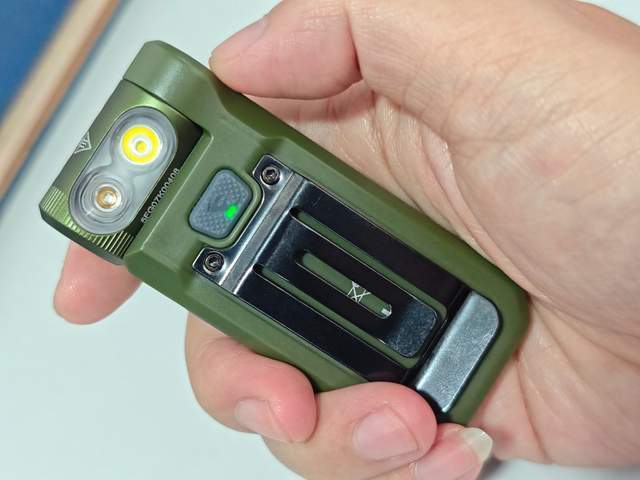 5R：工作场景的磁吸转角照明利器开元棋牌Fenix菲尼克斯SW0(图22)